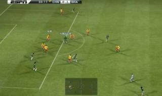 实况足球2013二过一