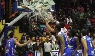 奥尼尔扣碎篮板集锦